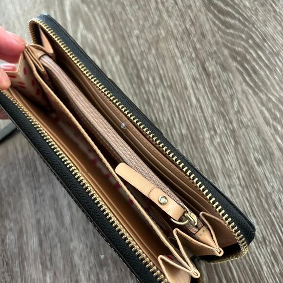 EUC Kate Spade Wellesley Neda Black Leather Zip Around Clutch Wallet - Picture 4 of 12